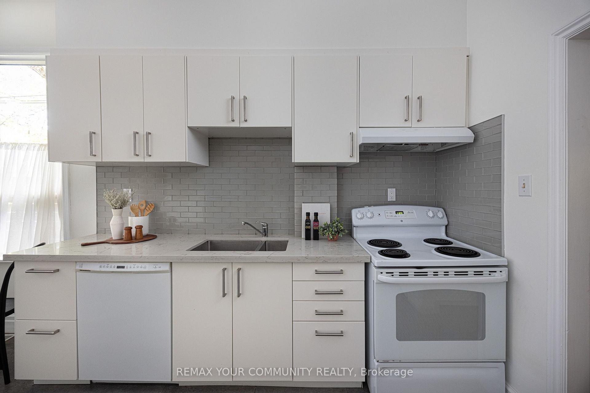 Photo 9 of 200 Albany Avenue, Toronto, The Annex — HOMEH