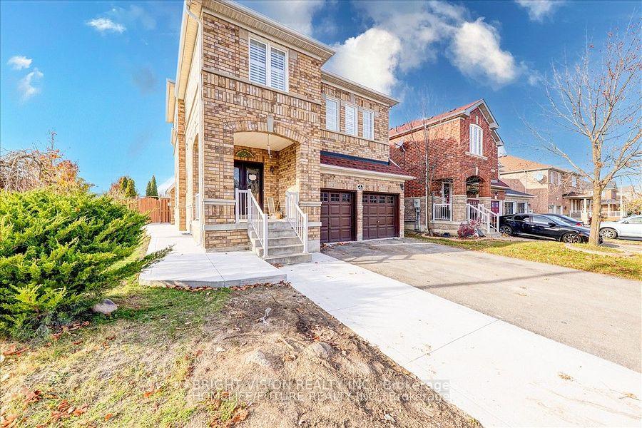 Photo 3 of Unit Basement, 2 Browley Drive, Brampton, Fletcher's Meadow — HOMEH