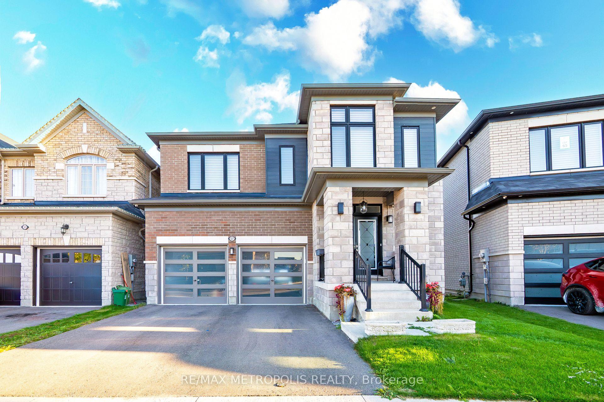 Photo 2 of 127 Mcphail - Main & 2nd Avenue, Clarington, Bowmanville — HOMEH