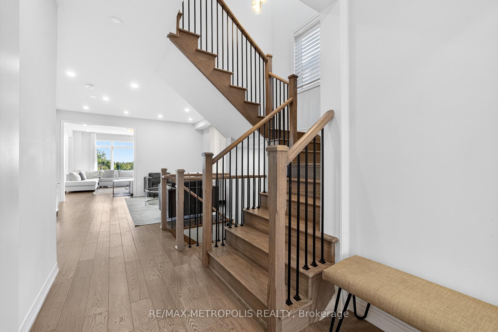 Photo 8 of 127 Mcphail - Main & 2nd Avenue, Clarington, Bowmanville — HOMEH
