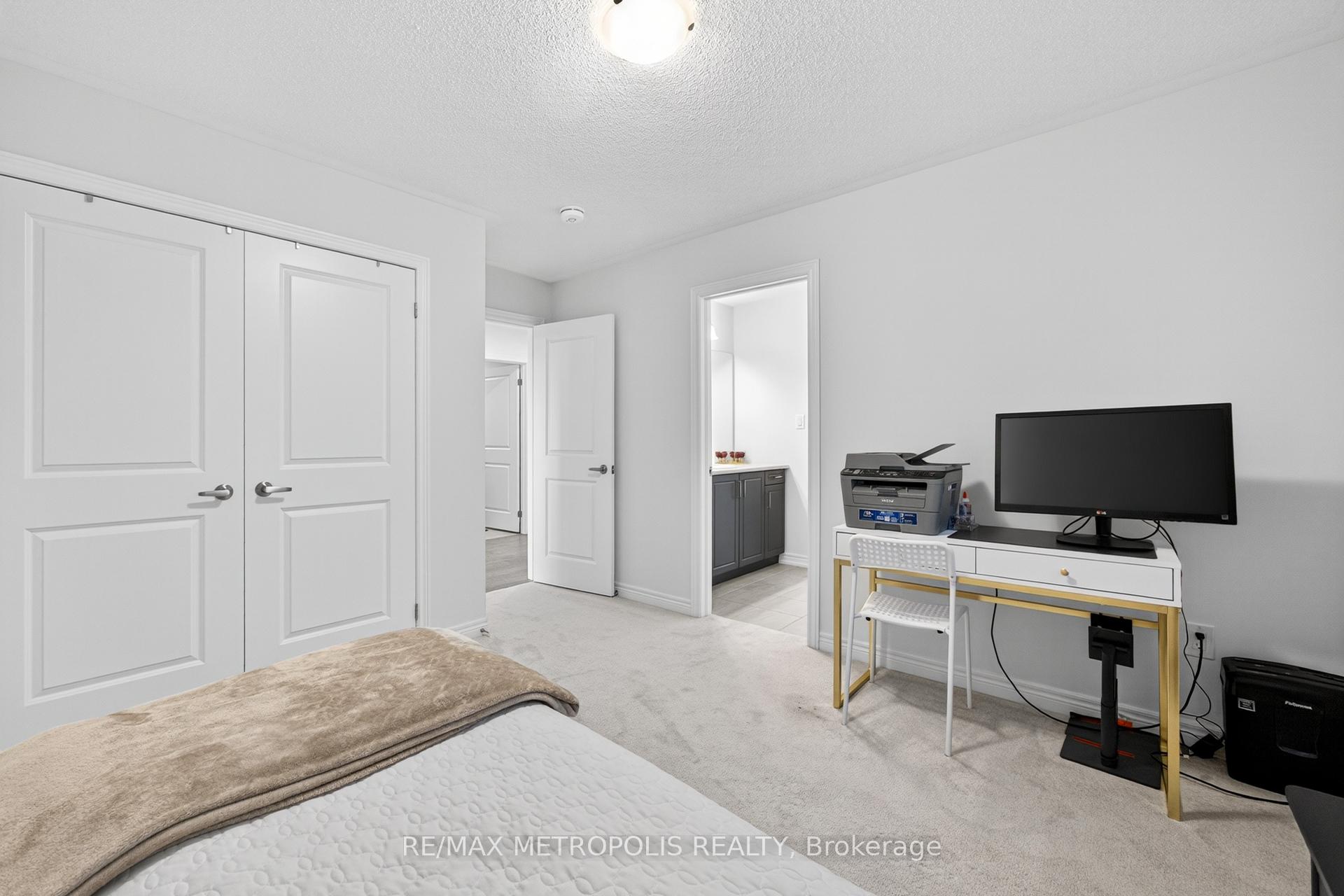 Photo 32 of 127 Mcphail - Main & 2nd Avenue, Clarington, Bowmanville — HOMEH