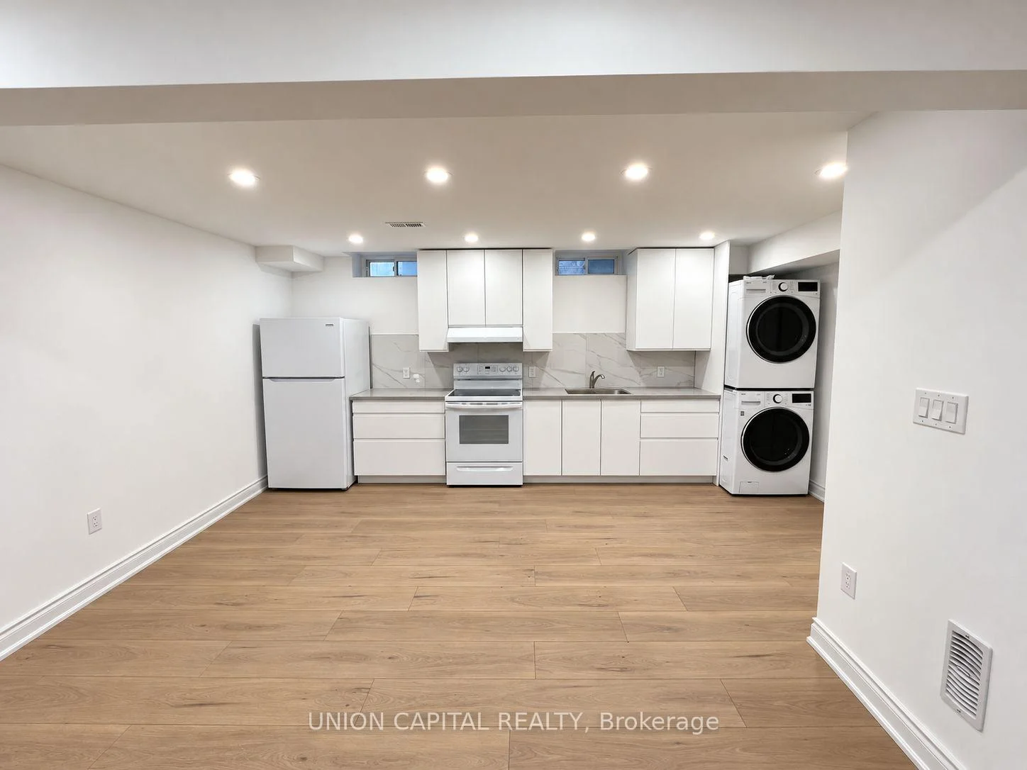 Photo of Unit Bsmnt, 119 Lawford Road