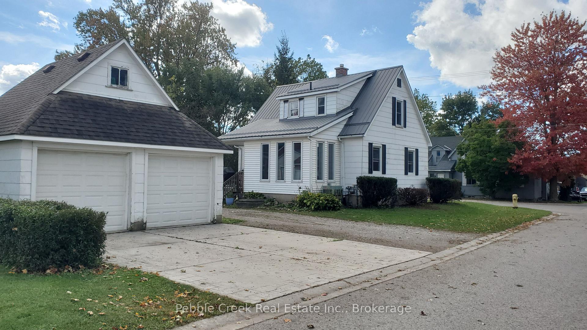 Photo 3 of 71 Nelson Street, Bluewater, Hensall — HOMEH