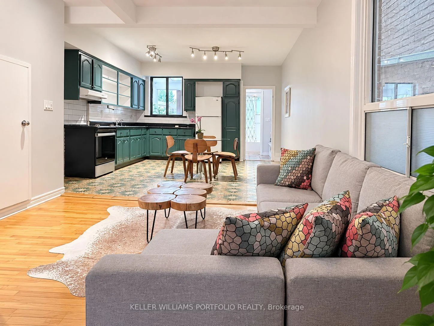 Photo 7 of Unit Main Fl, 184 Franklin Avenue, Toronto, Dovercourt-Wallace Emerson-Junction — HOMEH