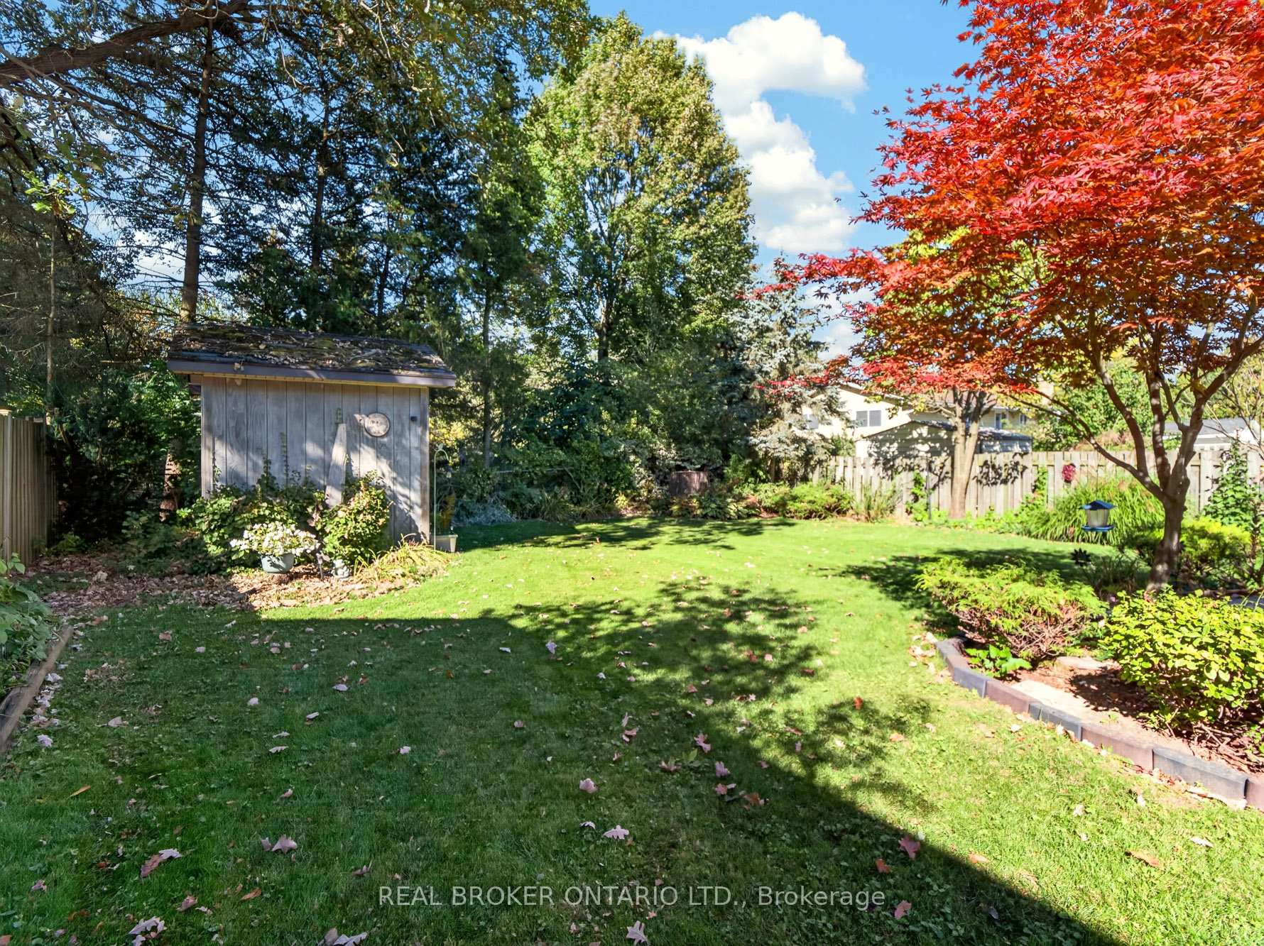 Photo 3 of 133 Leaside Drive, Welland, N. Welland — HOMEH