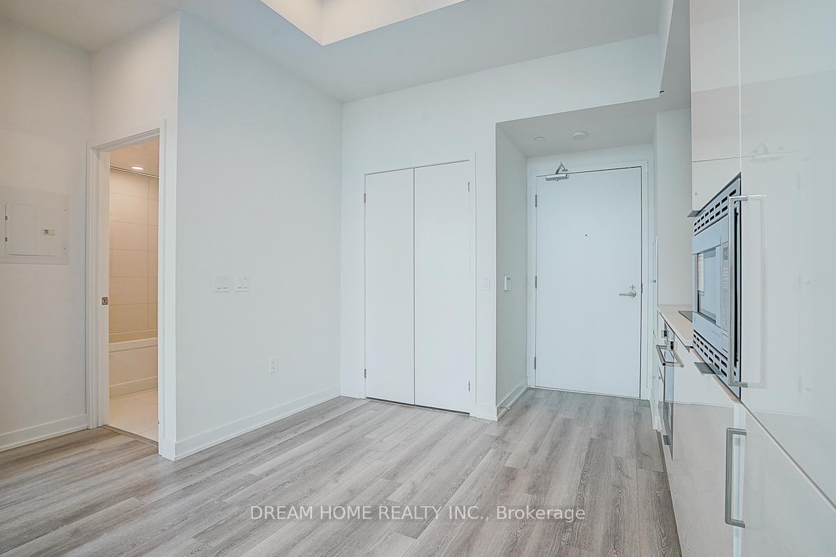 Photo 8 of Unit 3901, 238 Simcoe Street, Toronto, Kensington-Chinatown — HOMEH