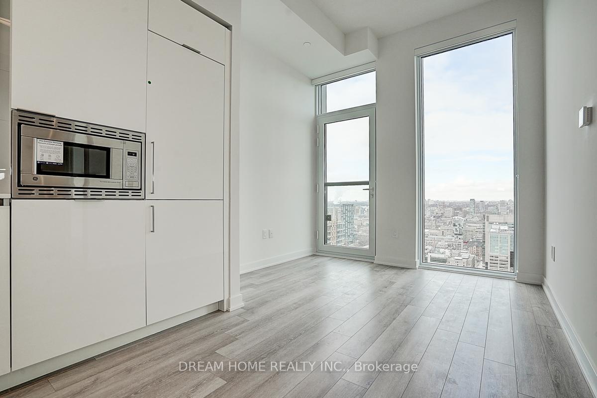 Photo 17 of Unit 3901, 238 Simcoe Street, Toronto, Kensington-Chinatown — HOMEH