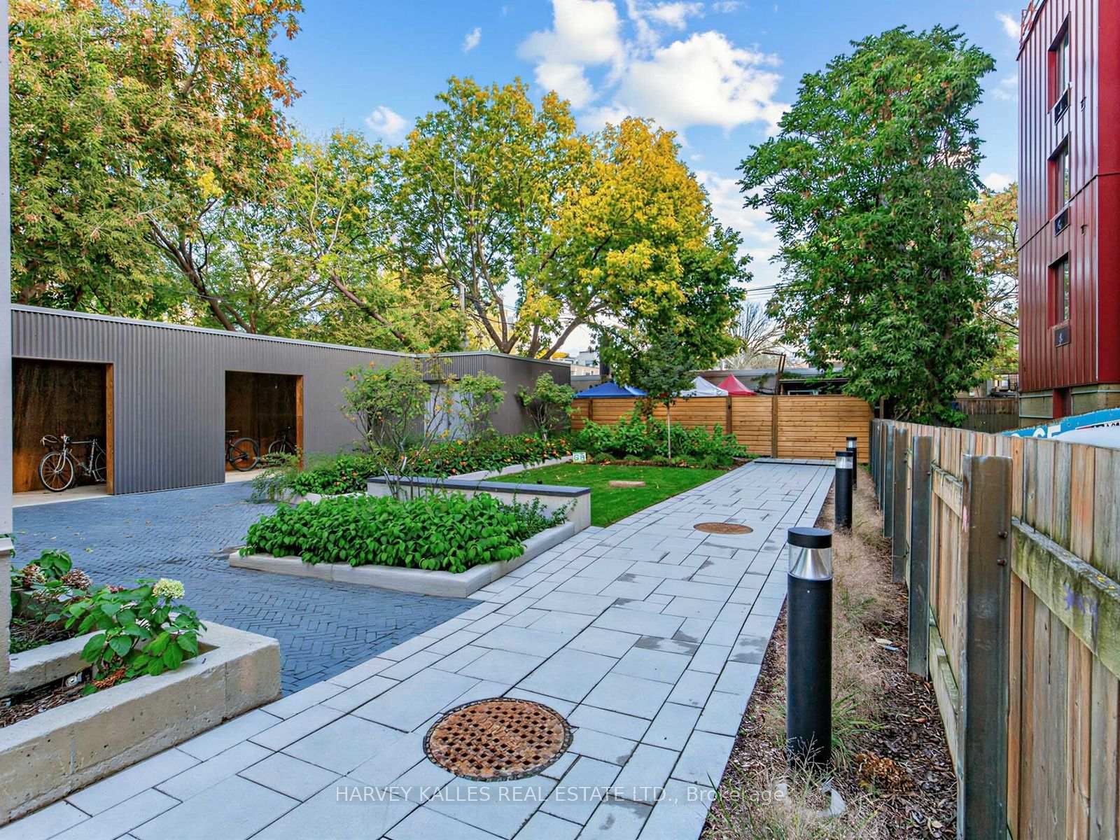 Photo 27 of Unit 1a, 45 Bellevue Avenue, Toronto, Kensington-Chinatown — HOMEH