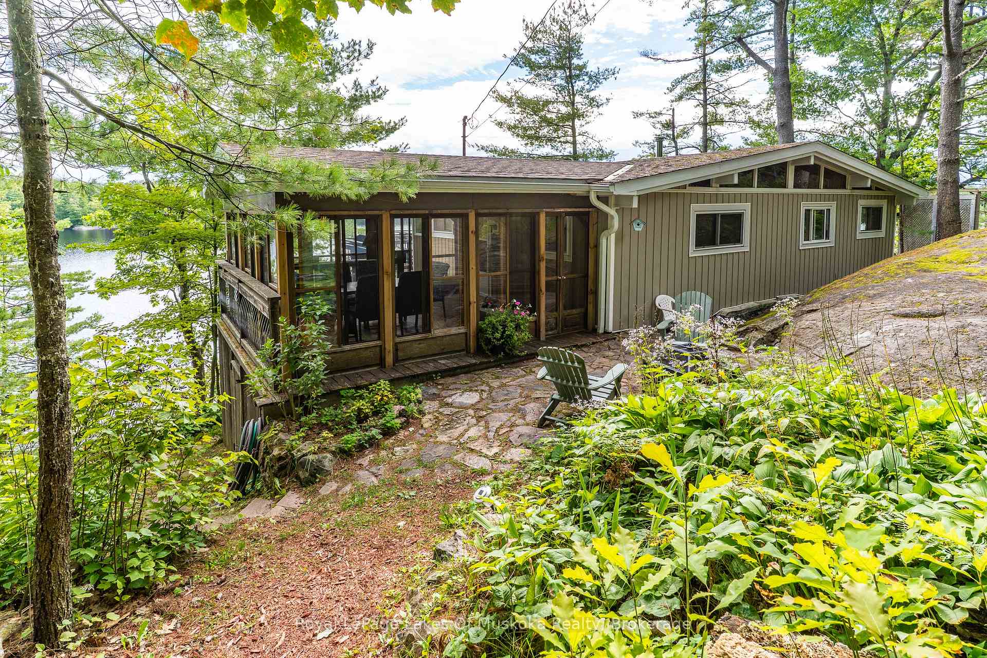 Photo 2 of 1439 Silver Lake Road, Gravenhurst, Muskoka (S) — HOMEH