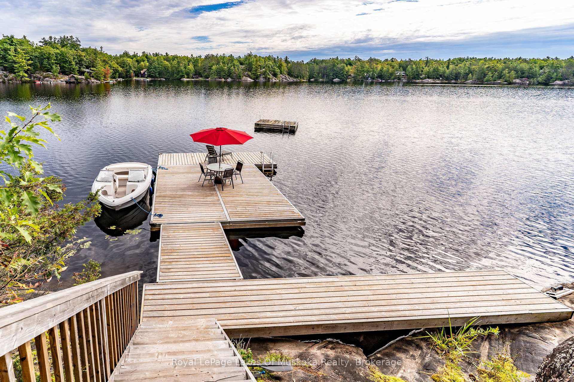 Photo 3 of 1439 Silver Lake Road, Gravenhurst, Muskoka (S) — HOMEH