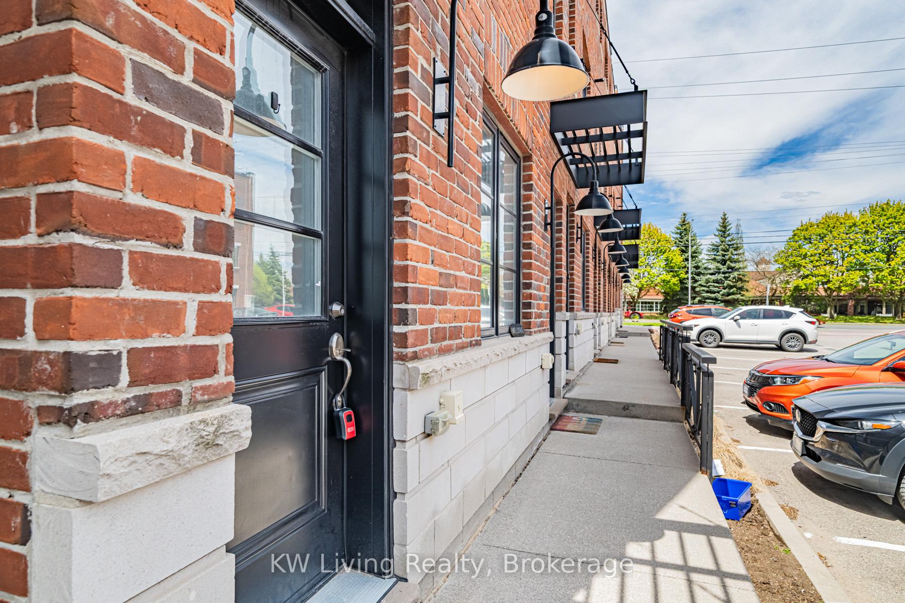 Photo 2 of Unit 18, 70 Plains Road W, Burlington, LaSalle — HOMEH