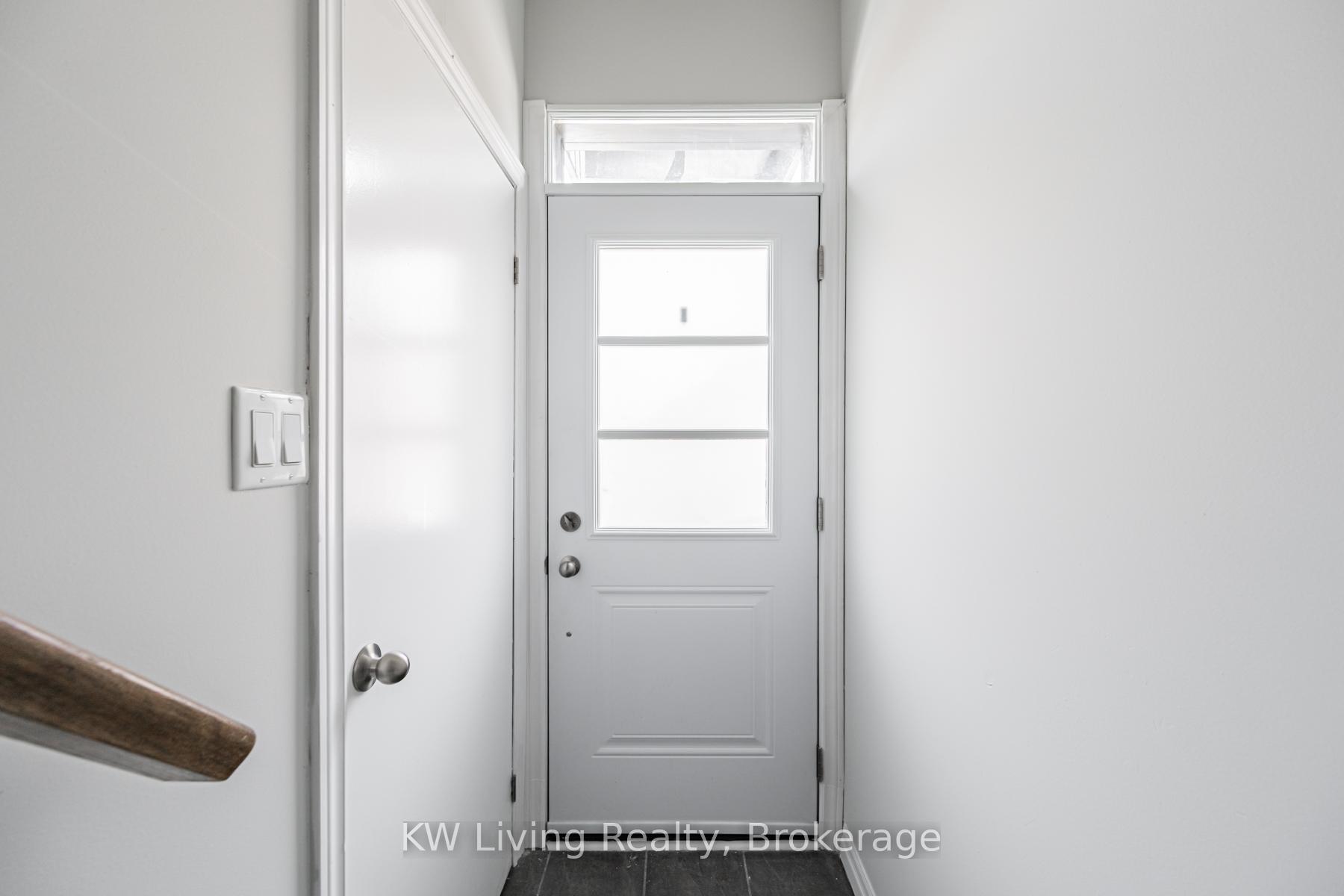Photo 5 of Unit 18, 70 Plains Road W, Burlington, LaSalle — HOMEH