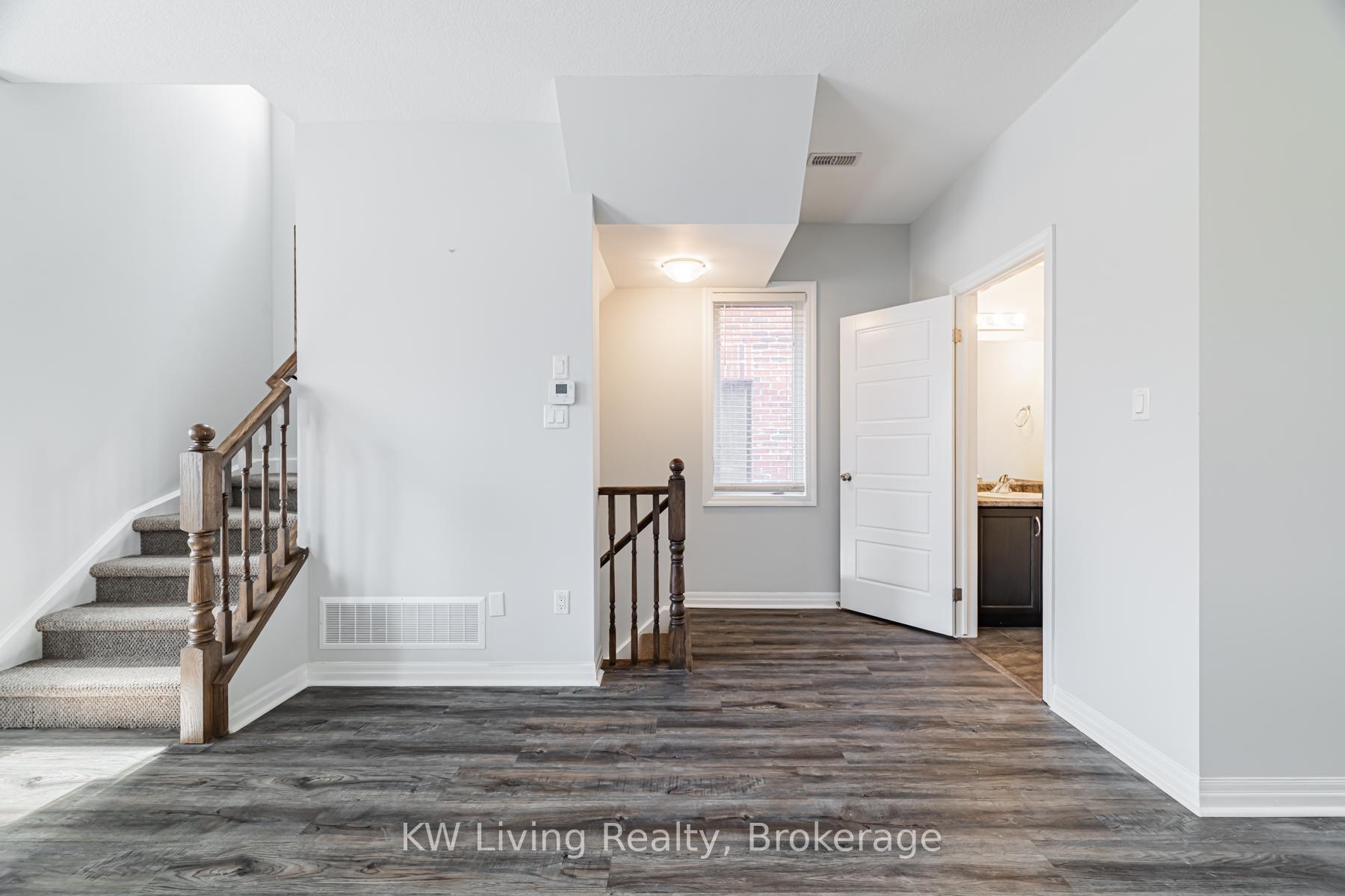 Photo 6 of Unit 18, 70 Plains Road W, Burlington, LaSalle — HOMEH