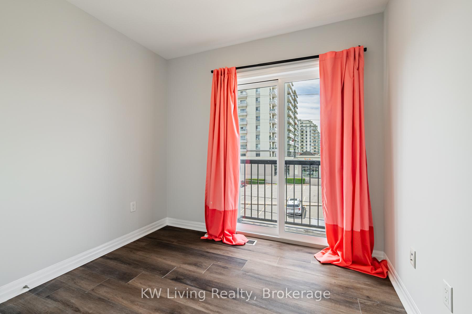 Photo 34 of Unit 18, 70 Plains Road W, Burlington, LaSalle — HOMEH