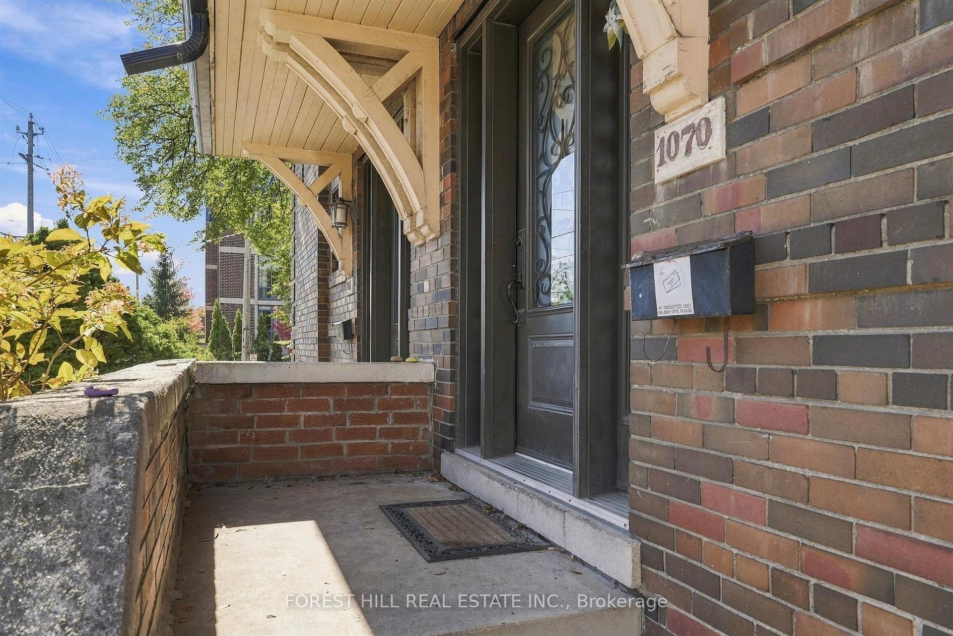 Photo 3 of Unit Unit A, 1070 Avenue Road, Toronto, Lawrence Park South — HOMEH