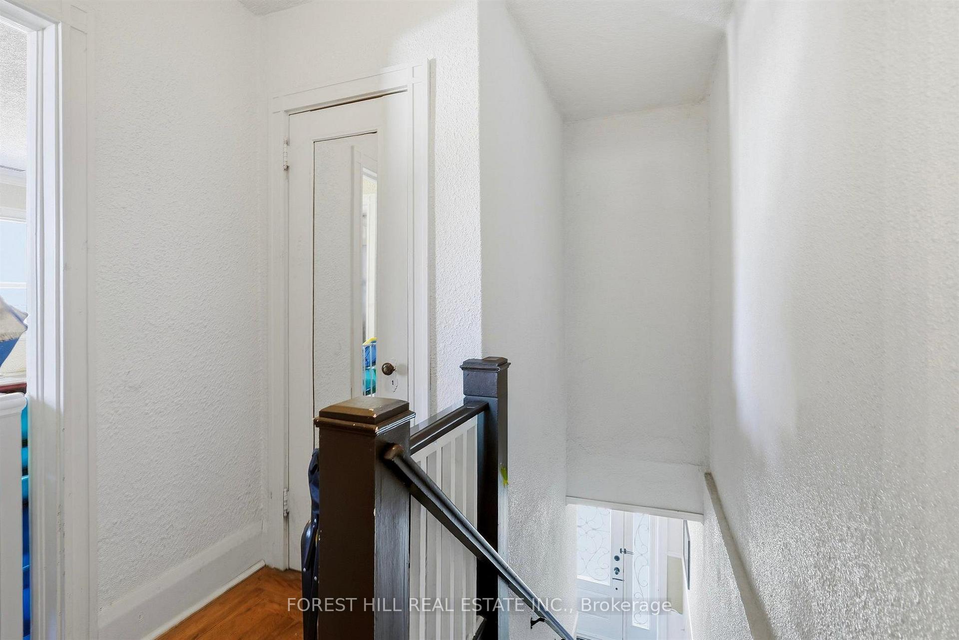 Photo 5 of Unit Unit A, 1070 Avenue Road, Toronto, Lawrence Park South — HOMEH