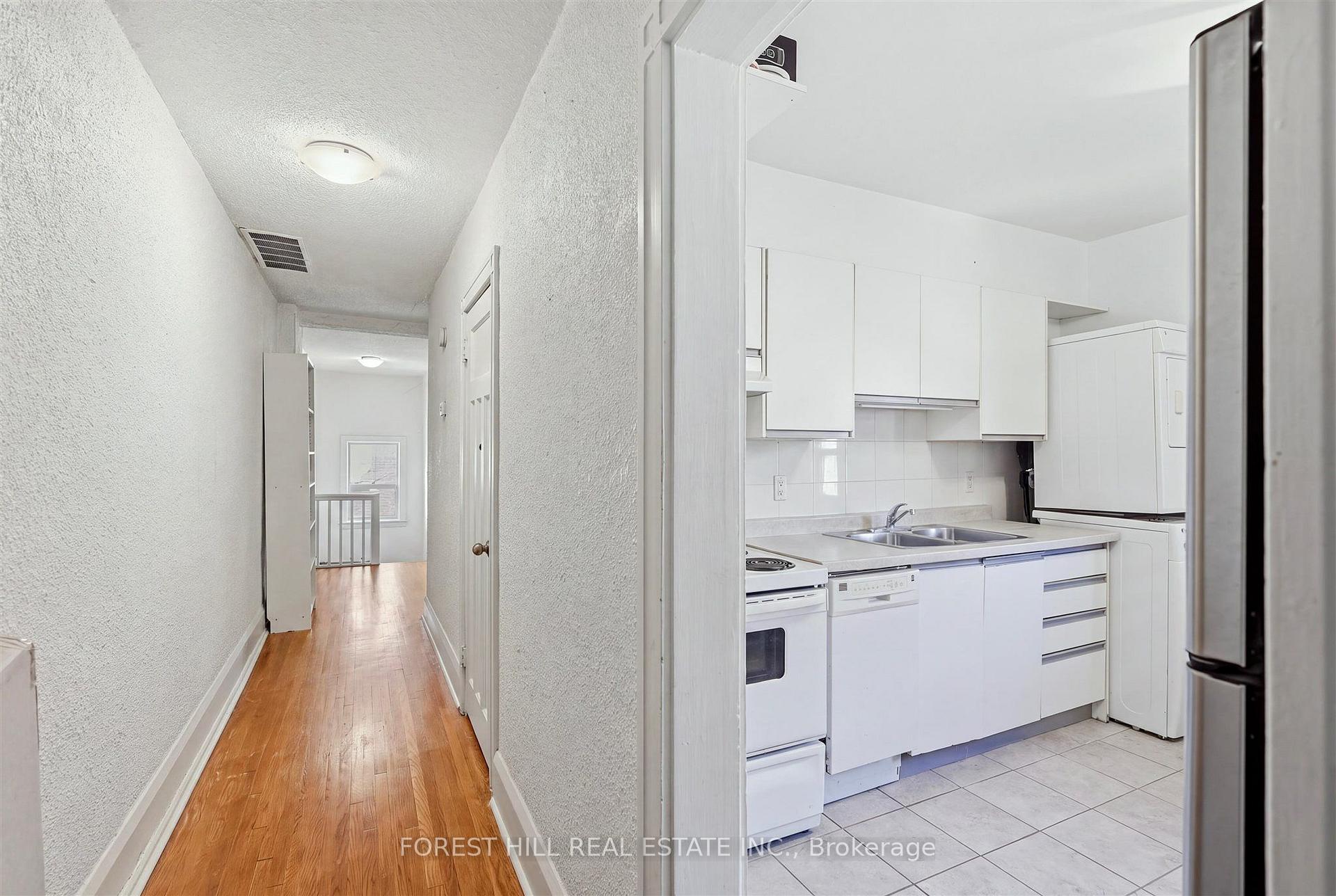 Photo 15 of Unit Unit A, 1070 Avenue Road, Toronto, Lawrence Park South — HOMEH