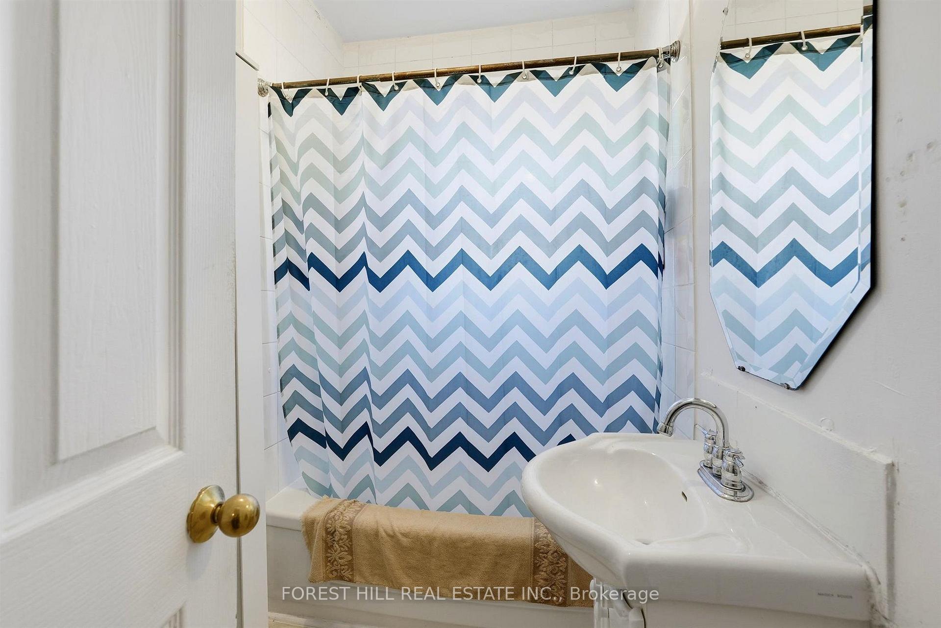 Photo 26 of Unit Unit A, 1070 Avenue Road, Toronto, Lawrence Park South — HOMEH