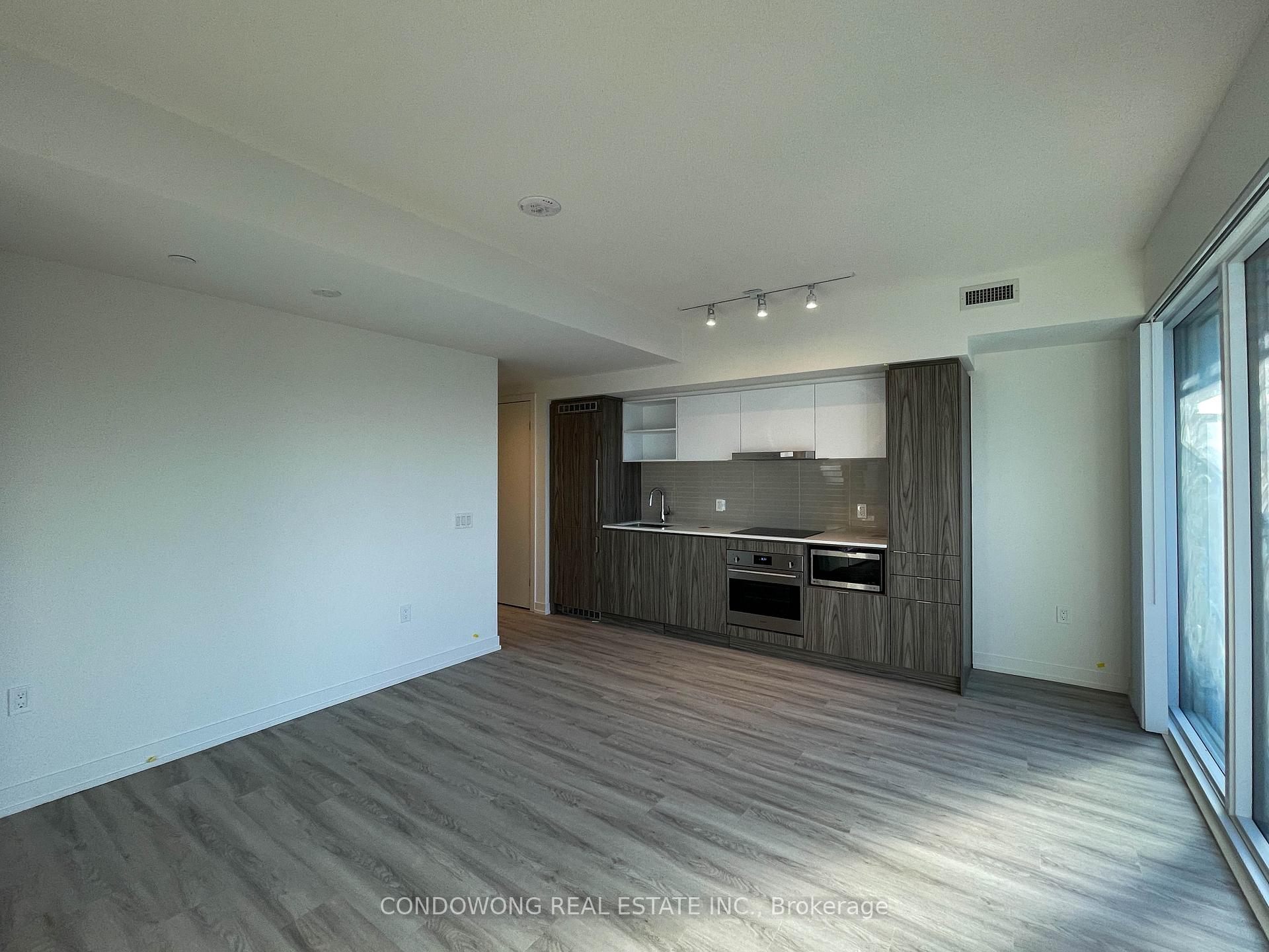 Photo 4 of Unit 2105, 55 Cooper Street, Toronto, Waterfront Communities — HOMEH