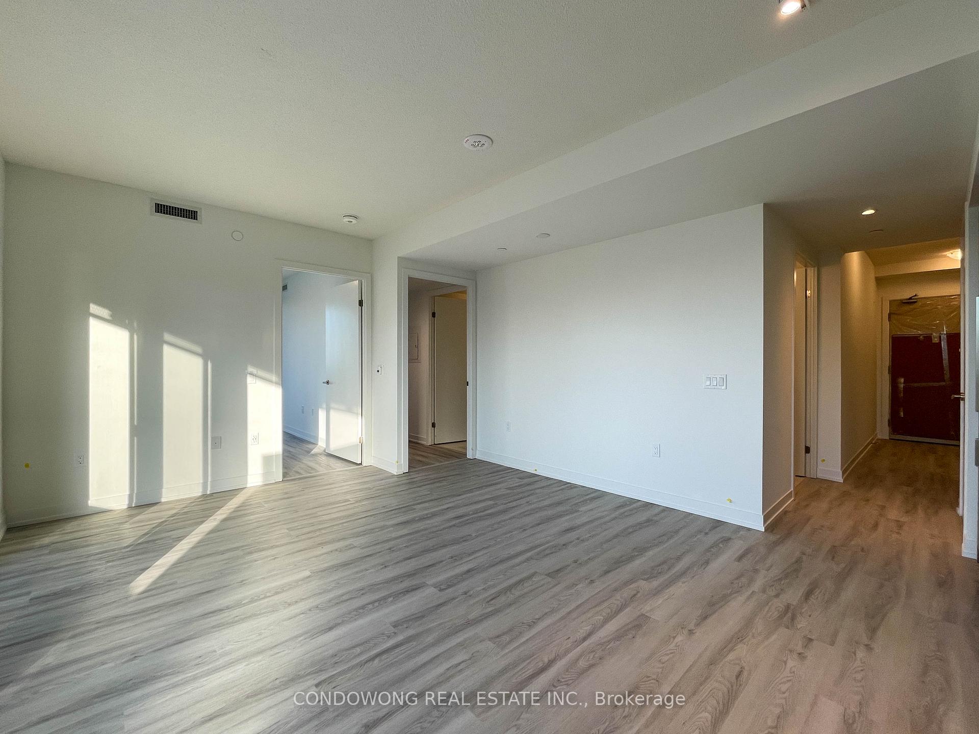 Photo 5 of Unit 2105, 55 Cooper Street, Toronto, Waterfront Communities — HOMEH