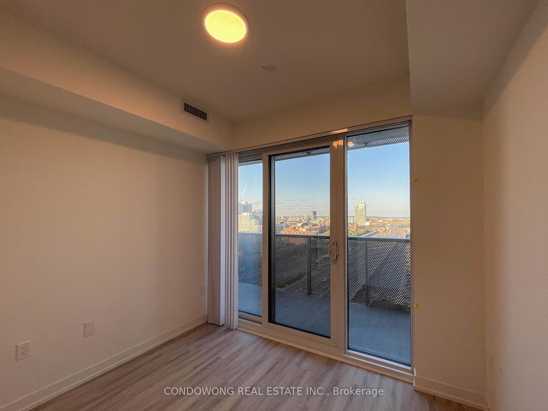 Photo 11 of Unit 2105, 55 Cooper Street, Toronto, Waterfront Communities — HOMEH