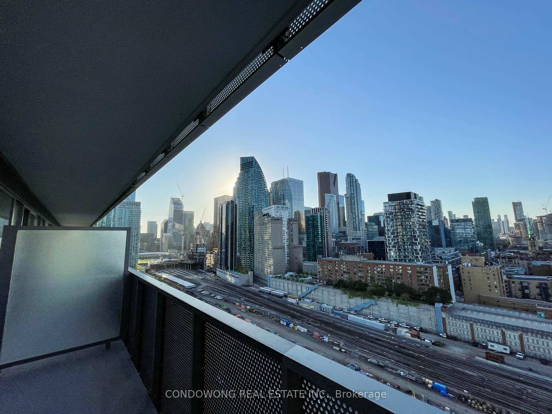 Photo 18 of Unit 2105, 55 Cooper Street, Toronto, Waterfront Communities — HOMEH