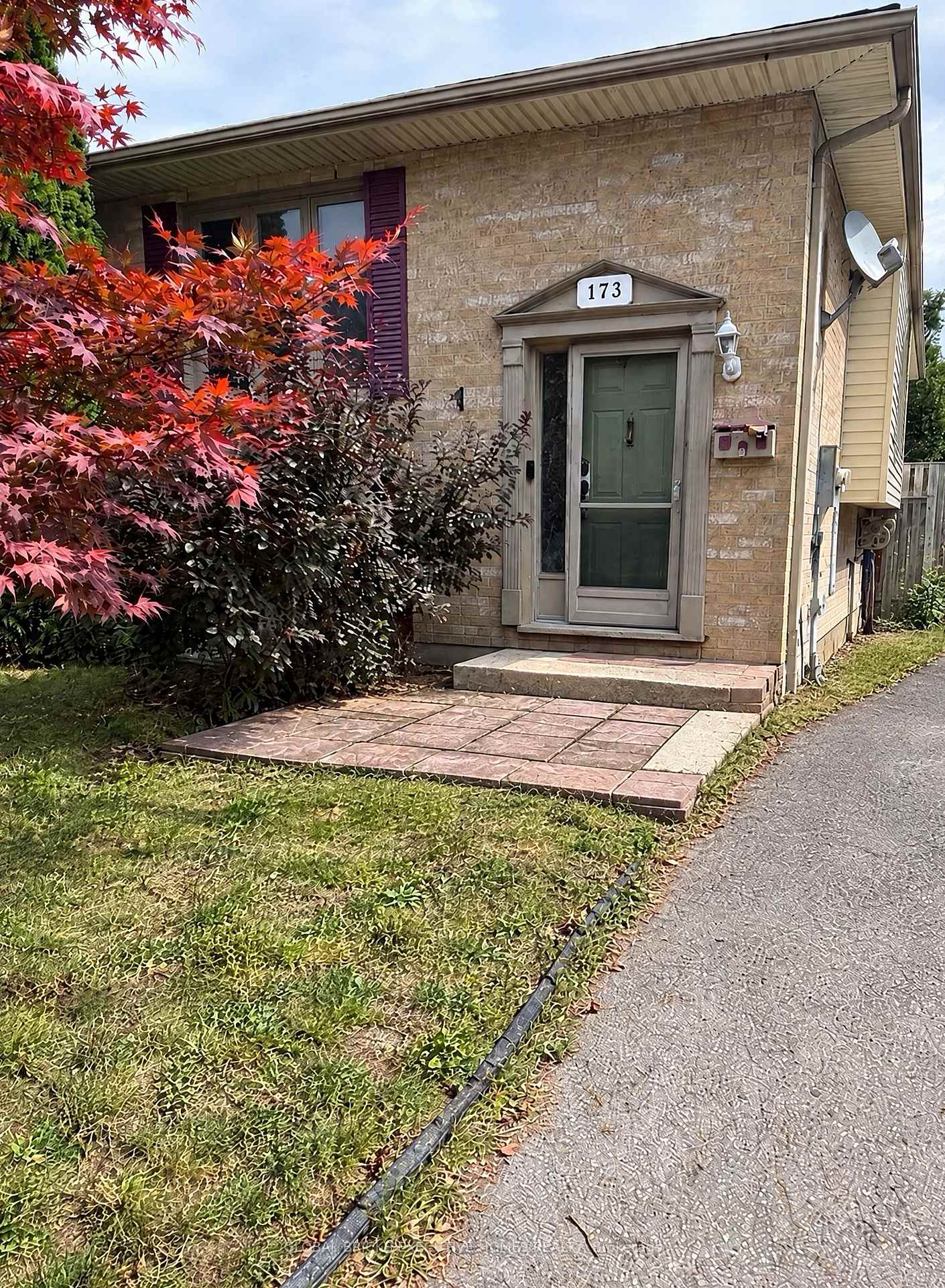 Photo 1 of 173 Martinet Avenue, London, East I — HOMEH