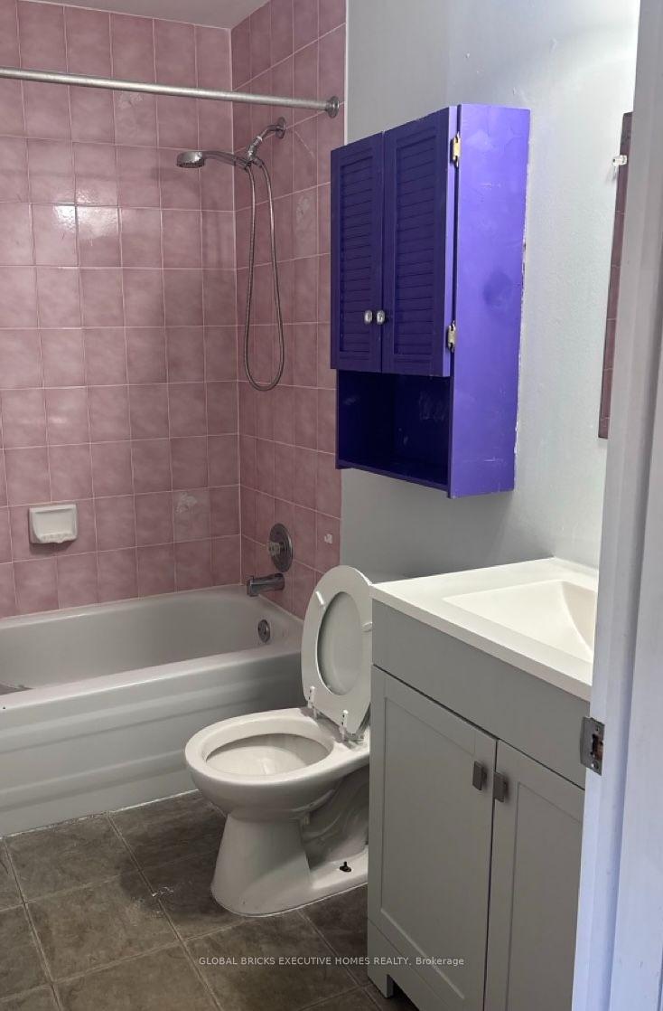 Photo 14 of 173 Martinet Avenue, London, East I — HOMEH