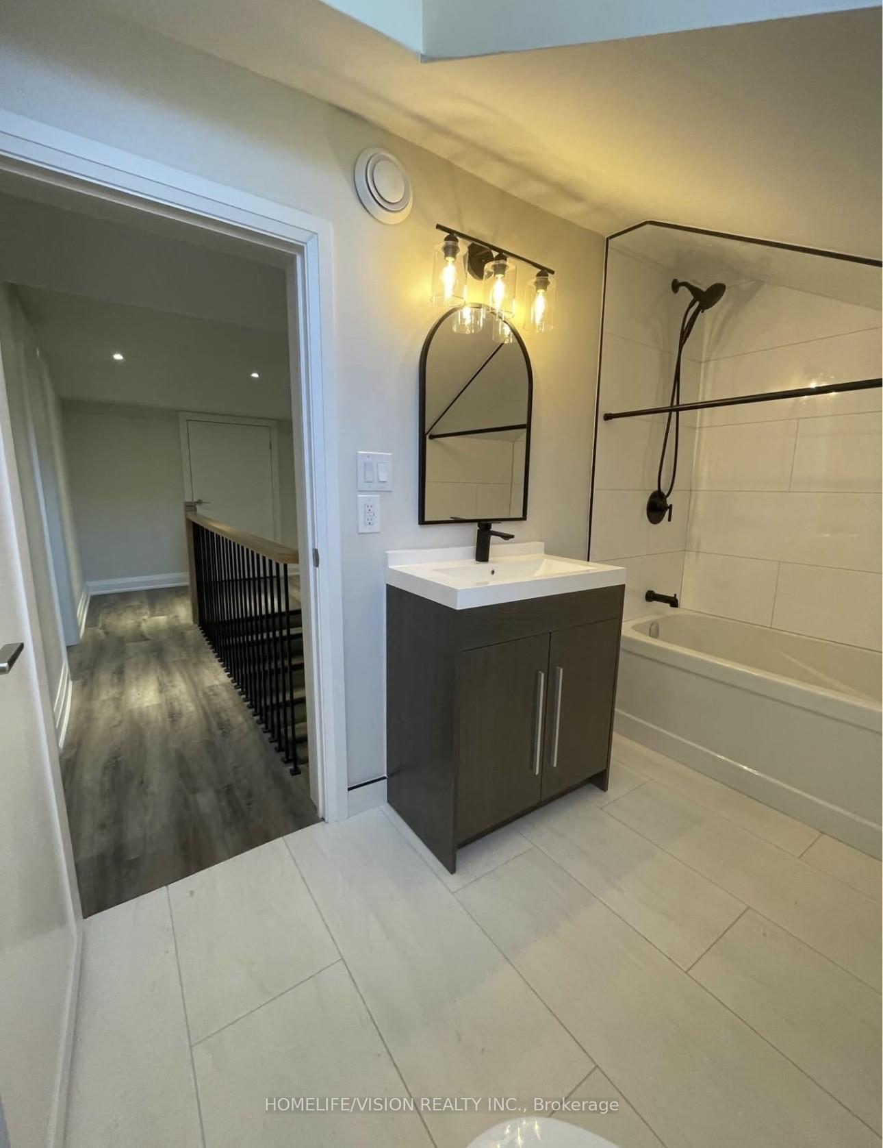 Photo 3 of Unit Main, 6273 Yonge Street, Innisfil, Churchill — HOMEH