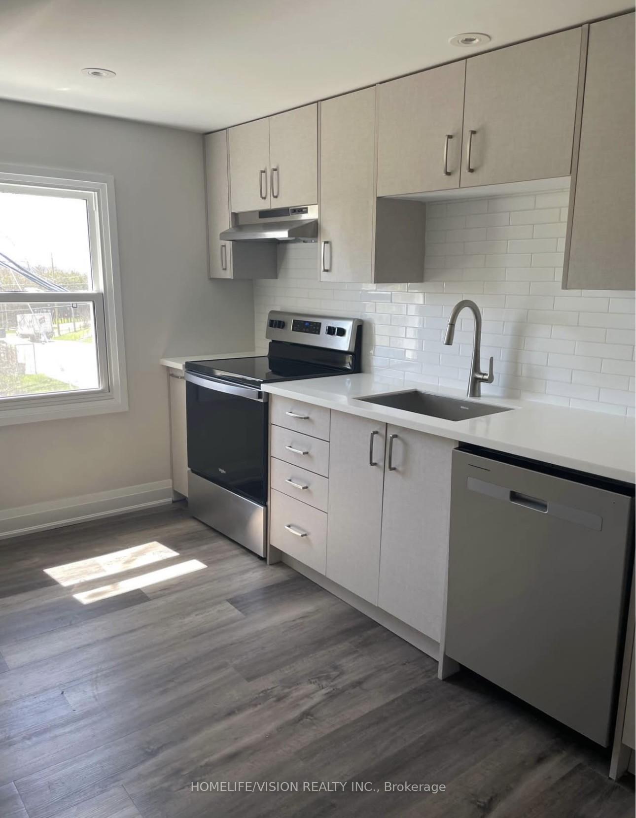 Photo 5 of Unit Main, 6273 Yonge Street, Innisfil, Churchill — HOMEH
