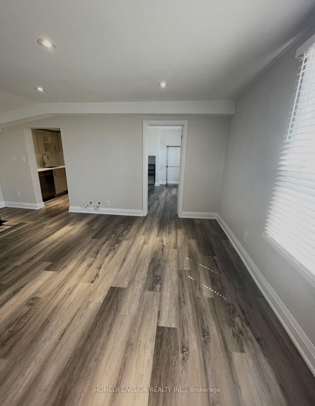 Photo 4 of Unit Main, 6273 Yonge Street, Innisfil, Churchill — HOMEH