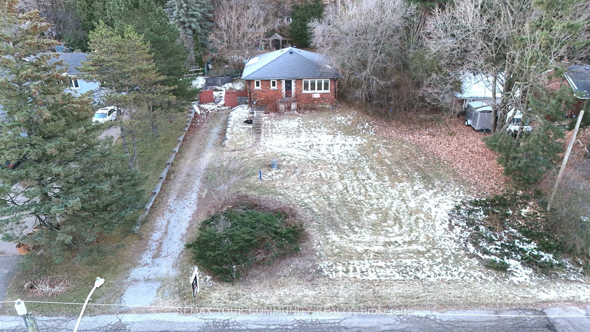 Photo 7 of 79 Muirhead Crescent, Richmond Hill, Rural Richmond Hill — HOMEH
