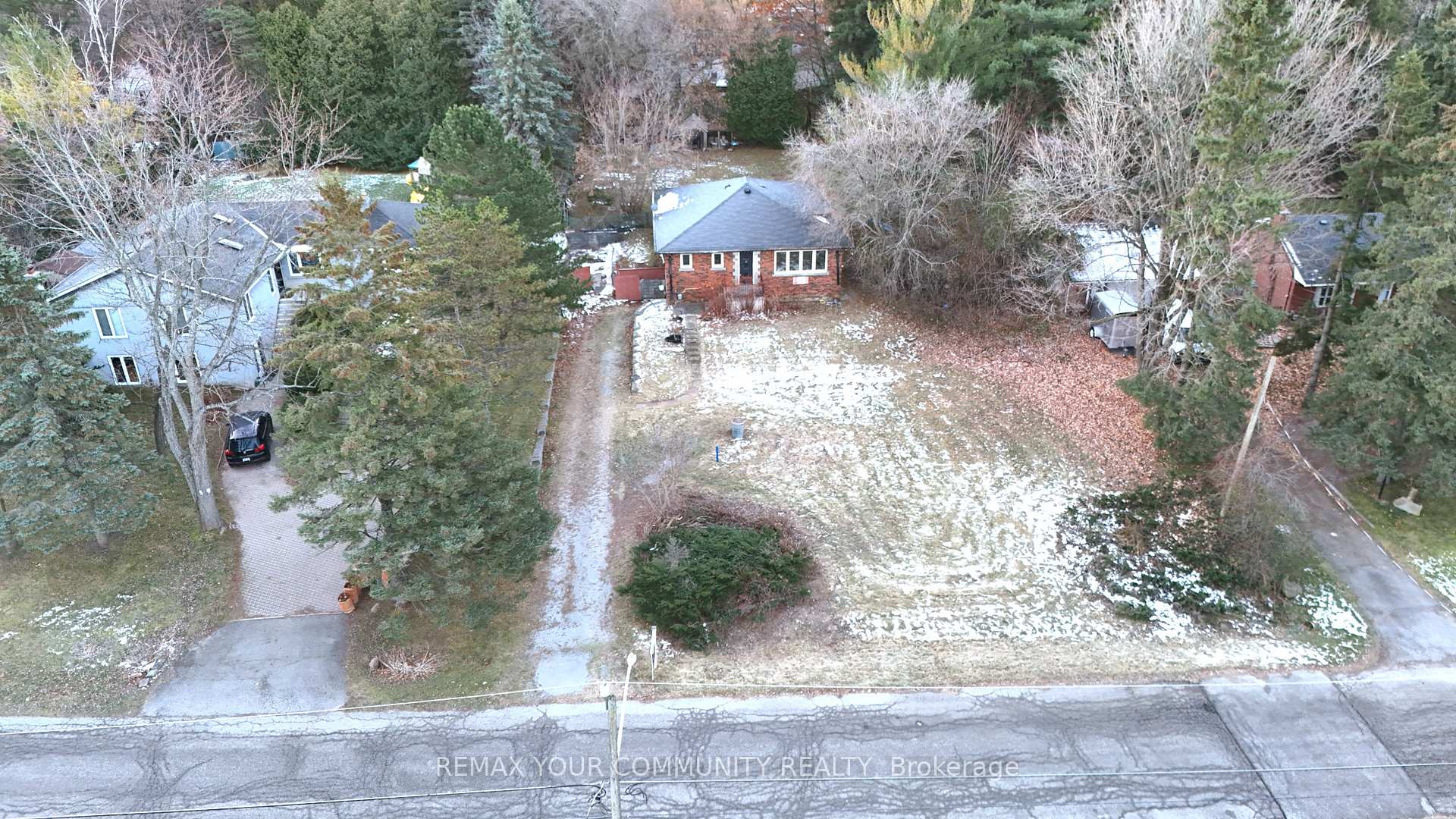 Photo 10 of 79 Muirhead Crescent, Richmond Hill, Rural Richmond Hill — HOMEH