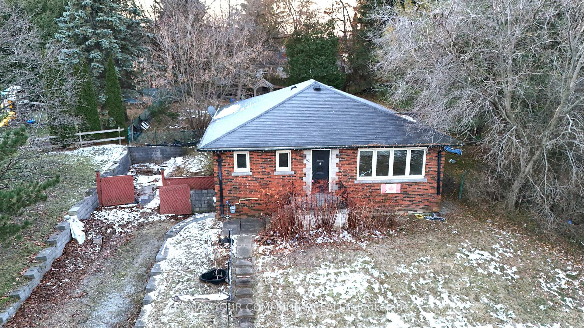 Photo 11 of 79 Muirhead Crescent, Richmond Hill, Rural Richmond Hill — HOMEH