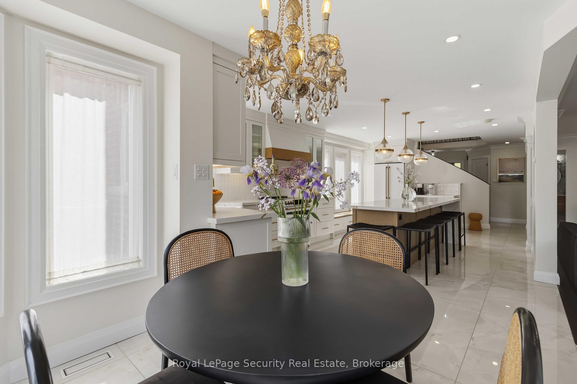 Photo 12 of 3 Natureview Court, Caledon, Bolton West — HOMEH