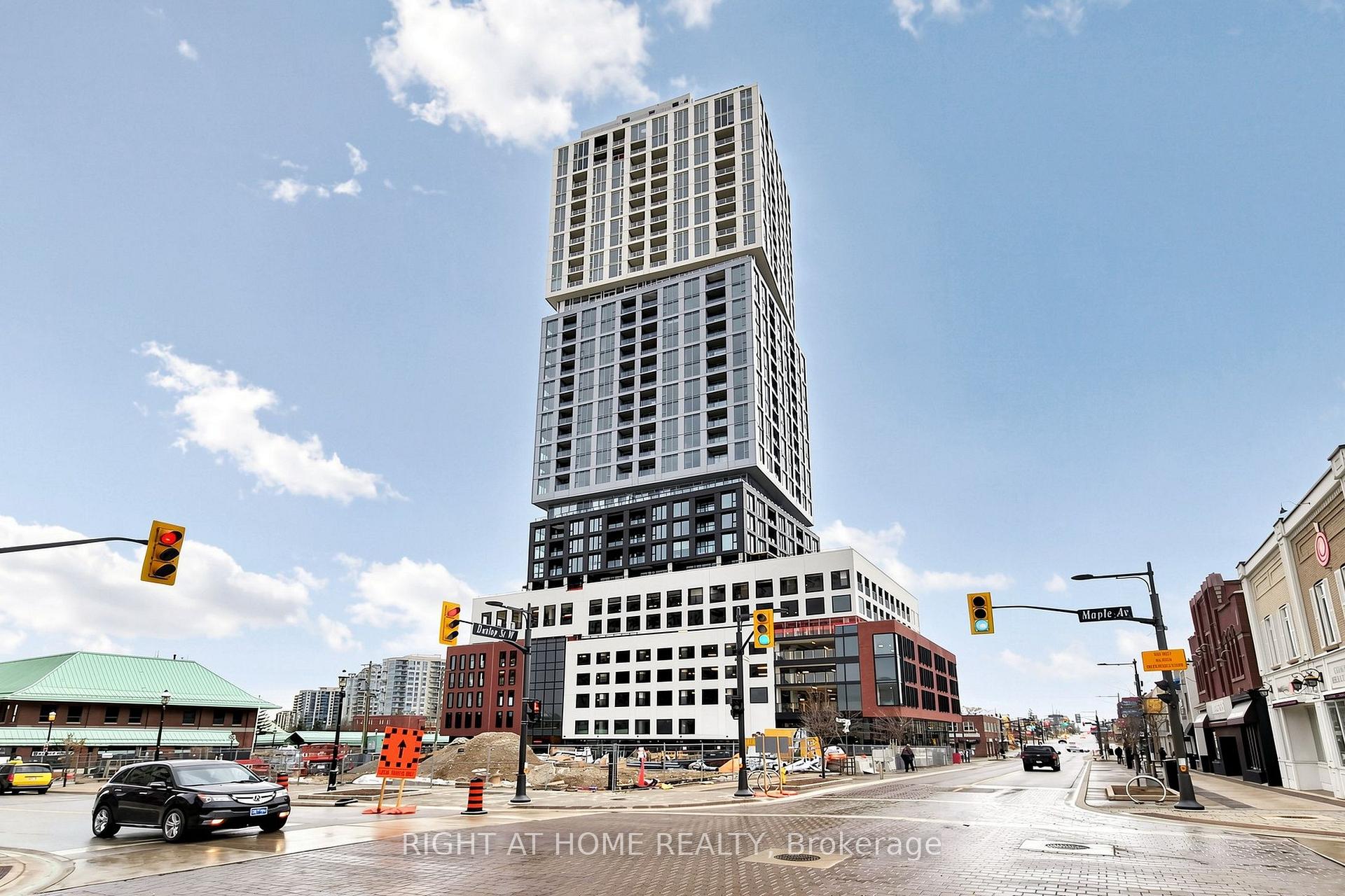 Photo 3 of Unit 1809, 39 Mary Street, Barrie, City Centre — HOMEH