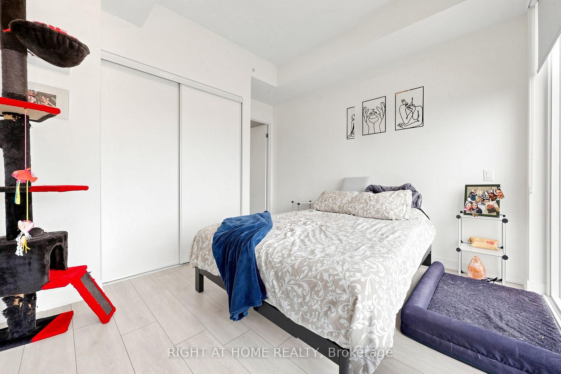 Photo 25 of Unit 1809, 39 Mary Street, Barrie, City Centre — HOMEH