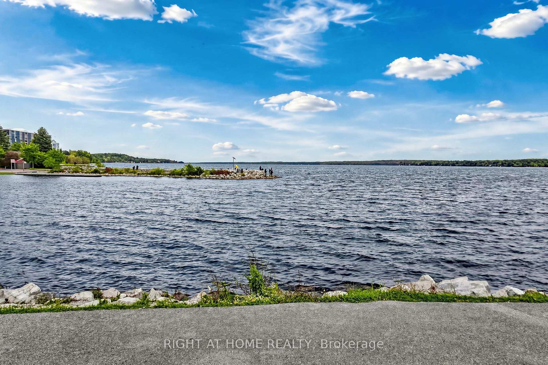 Photo 50 of Unit 1809, 39 Mary Street, Barrie, City Centre — HOMEH