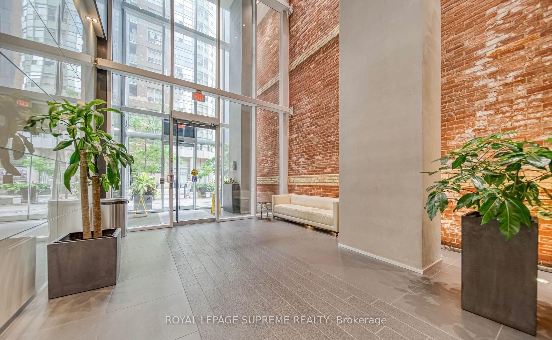 Photo 3 of Unit 4305, 15 Grenville Street, Toronto, Bay Street Corridor — HOMEH