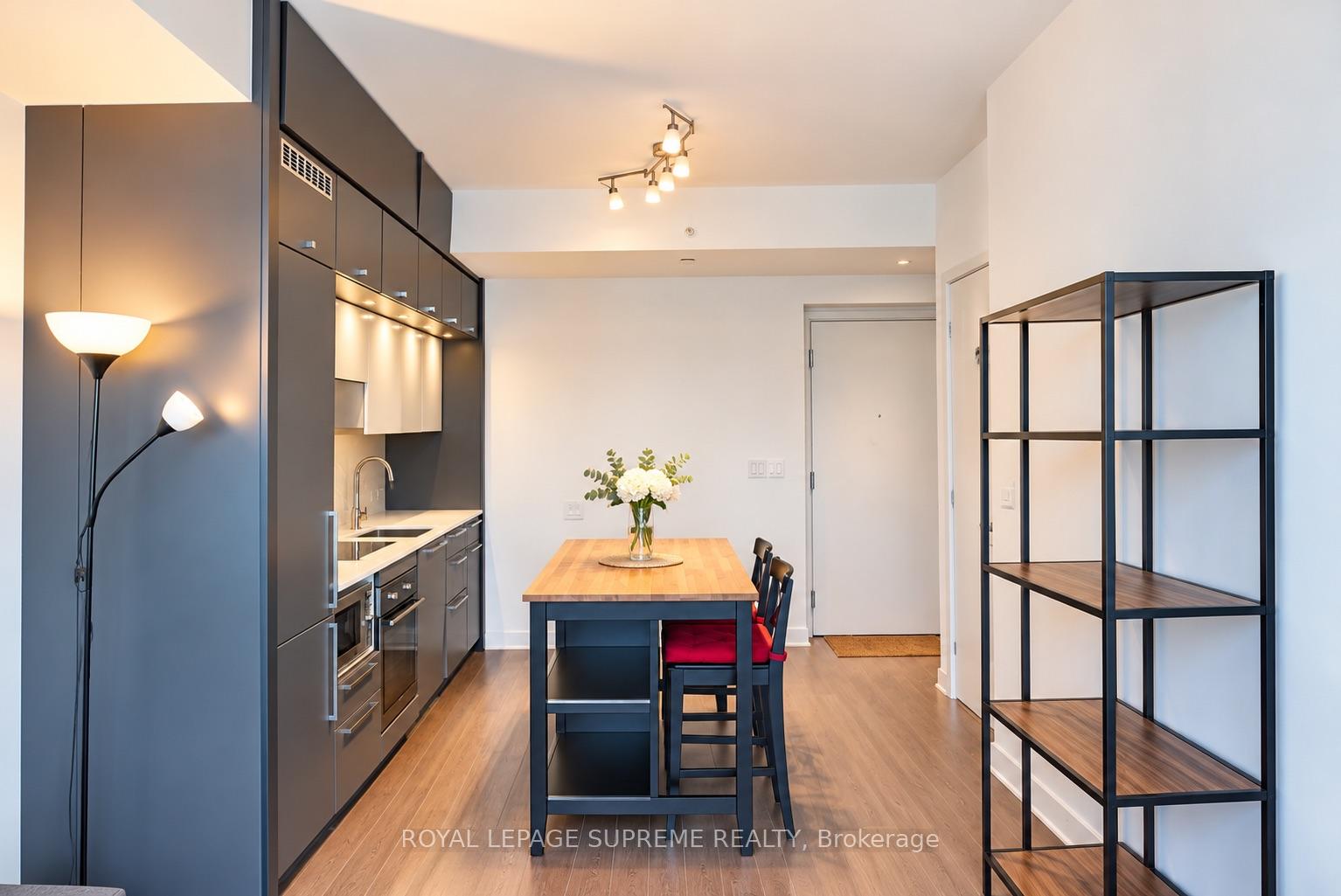 Photo 5 of Unit 4305, 15 Grenville Street, Toronto, Bay Street Corridor — HOMEH