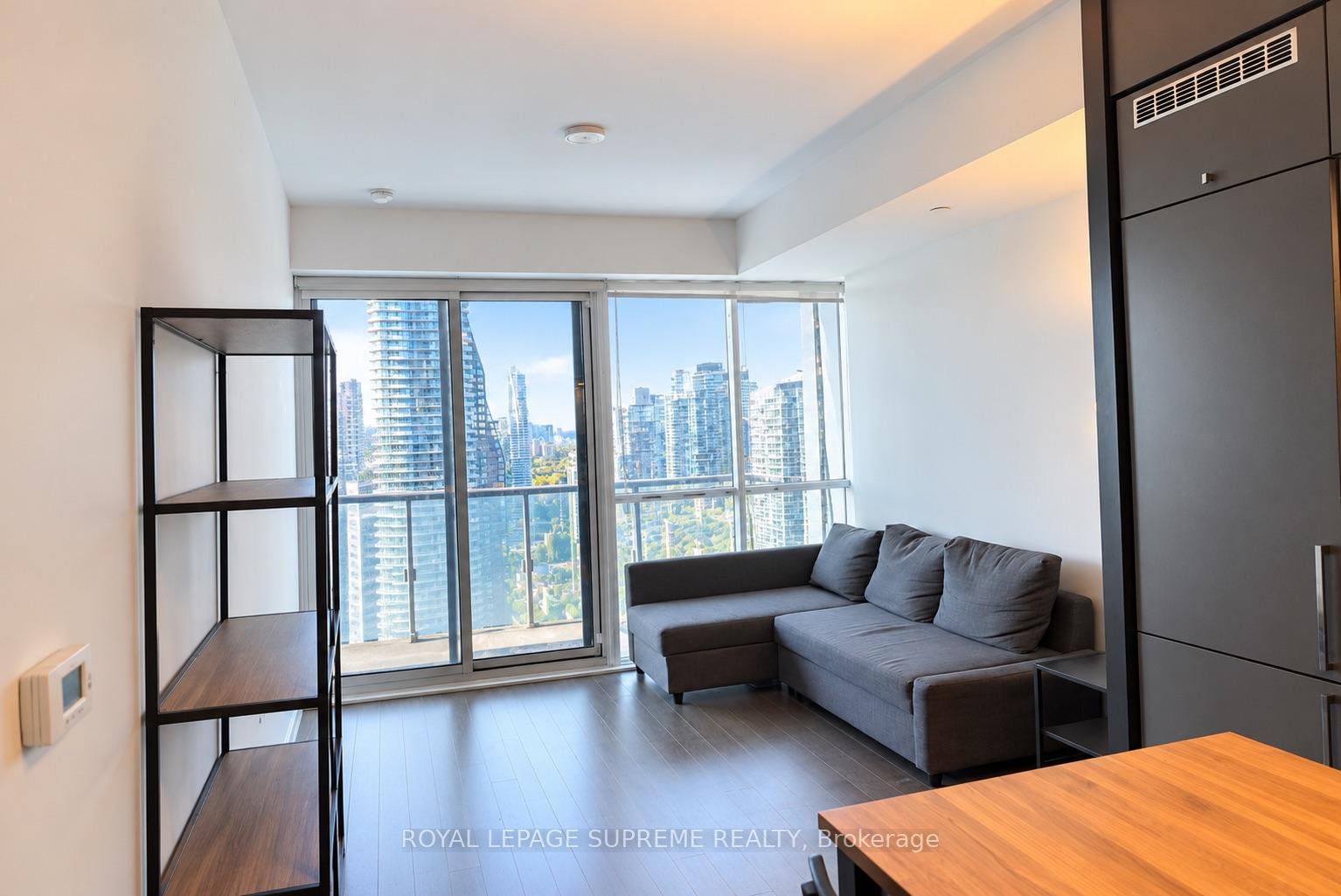 Photo 6 of Unit 4305, 15 Grenville Street, Toronto, Bay Street Corridor — HOMEH