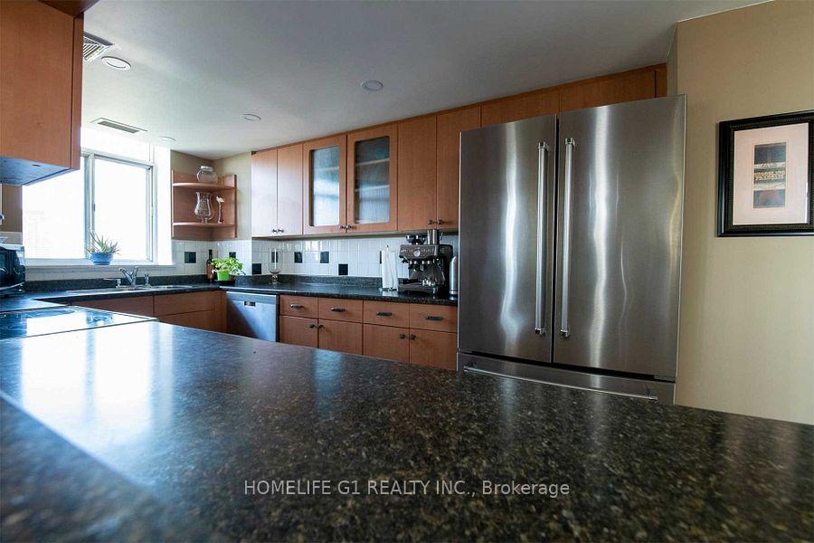 Photo 8 of Unit 1115, 300 Webb Drive, Mississauga, City Centre — HOMEH