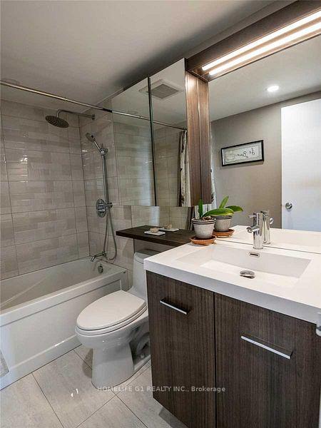 Photo 10 of Unit 1115, 300 Webb Drive, Mississauga, City Centre — HOMEH