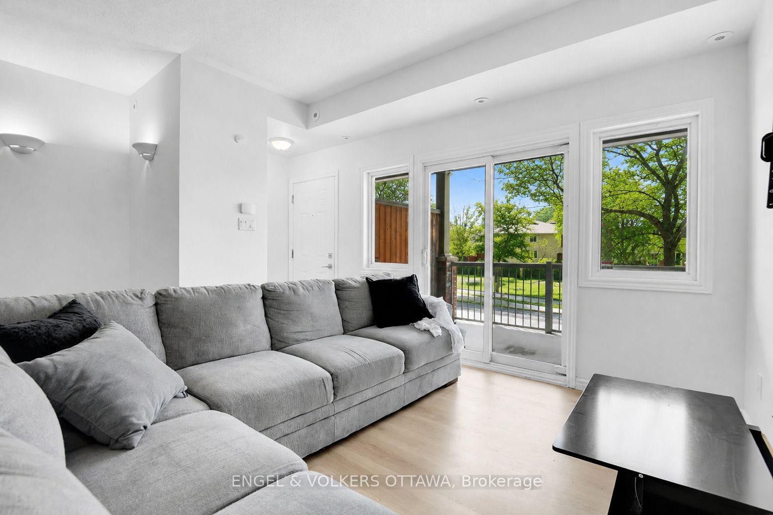 Photo 6 of Unit 5, 165 Waterbridge Drive, Ottawa, Barrhaven East — HOMEH