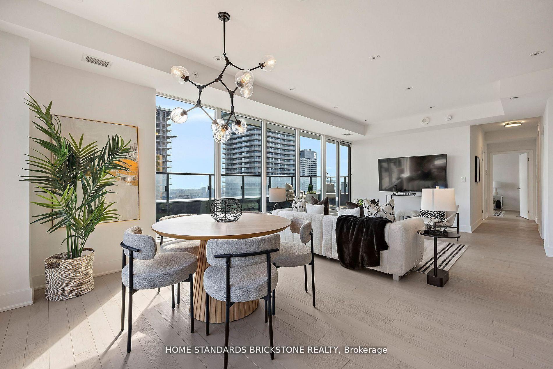 Photo of Unit 3907, 955 Bay Street