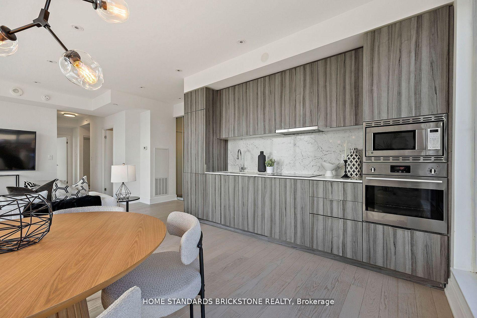 Photo 6 of Unit 3907, 955 Bay Street, Toronto, Bay Street Corridor — HOMEH