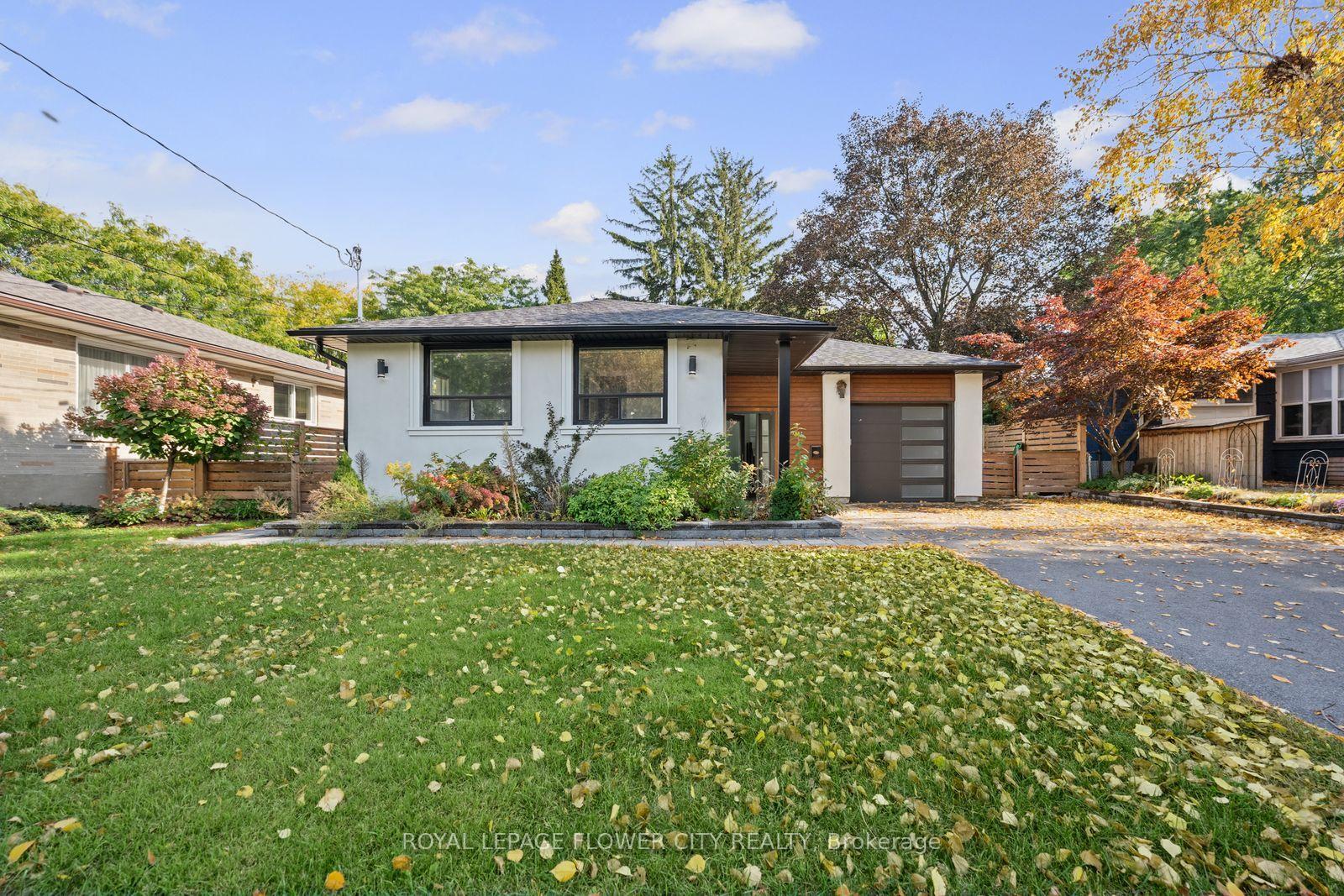Photo 2 of 1812 Christopher Road, Mississauga, Clarkson — HOMEH