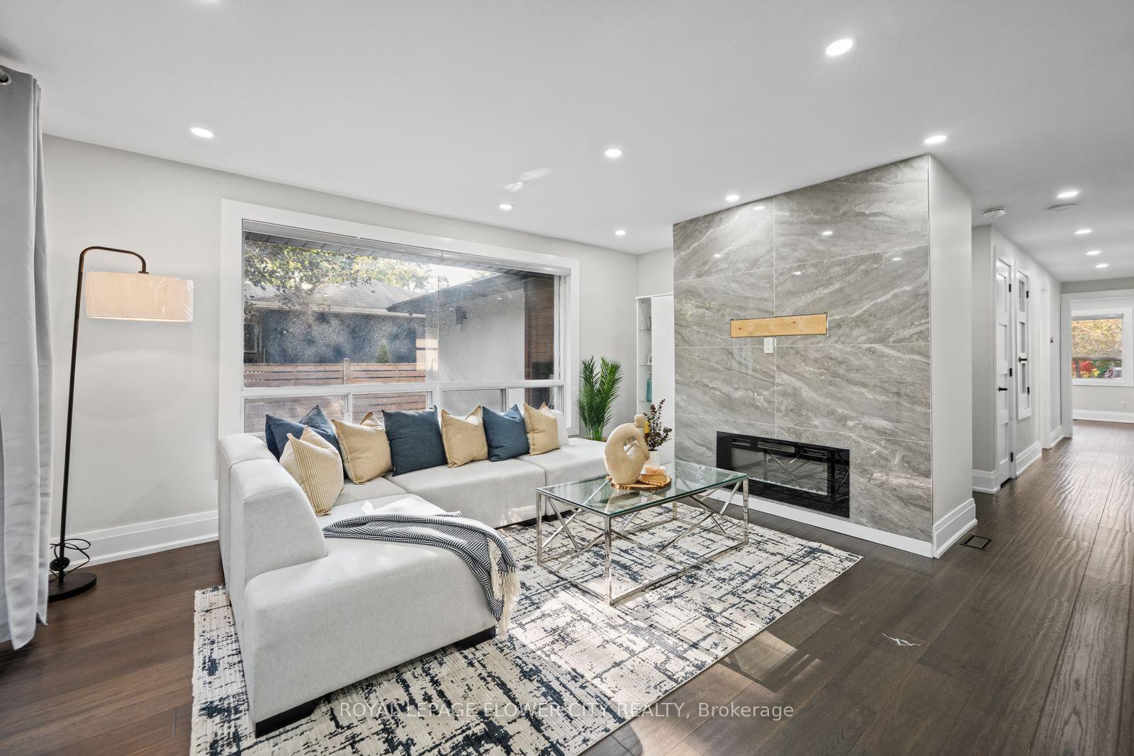 Photo 10 of 1812 Christopher Road, Mississauga, Clarkson — HOMEH