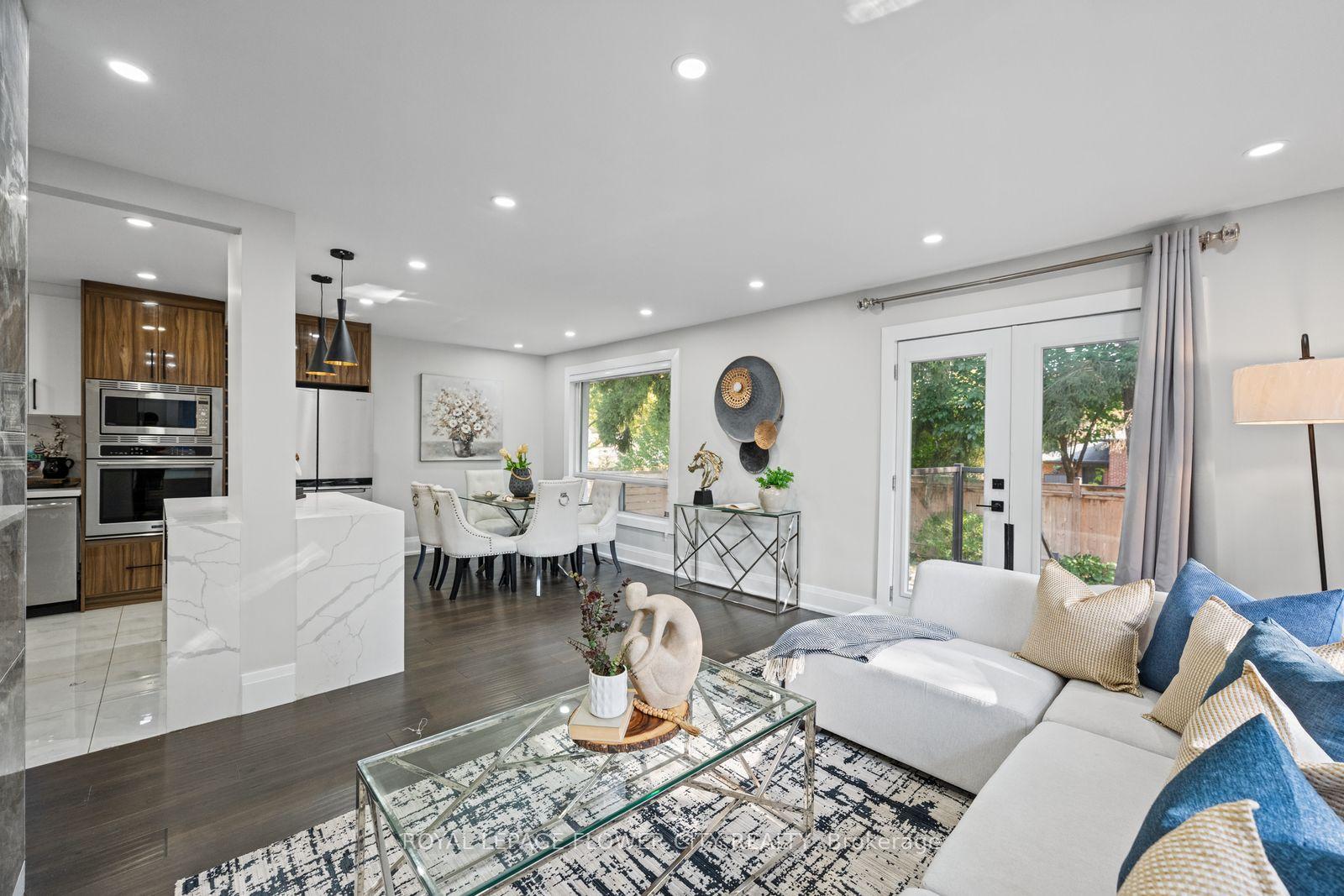 Photo 14 of 1812 Christopher Road, Mississauga, Clarkson — HOMEH