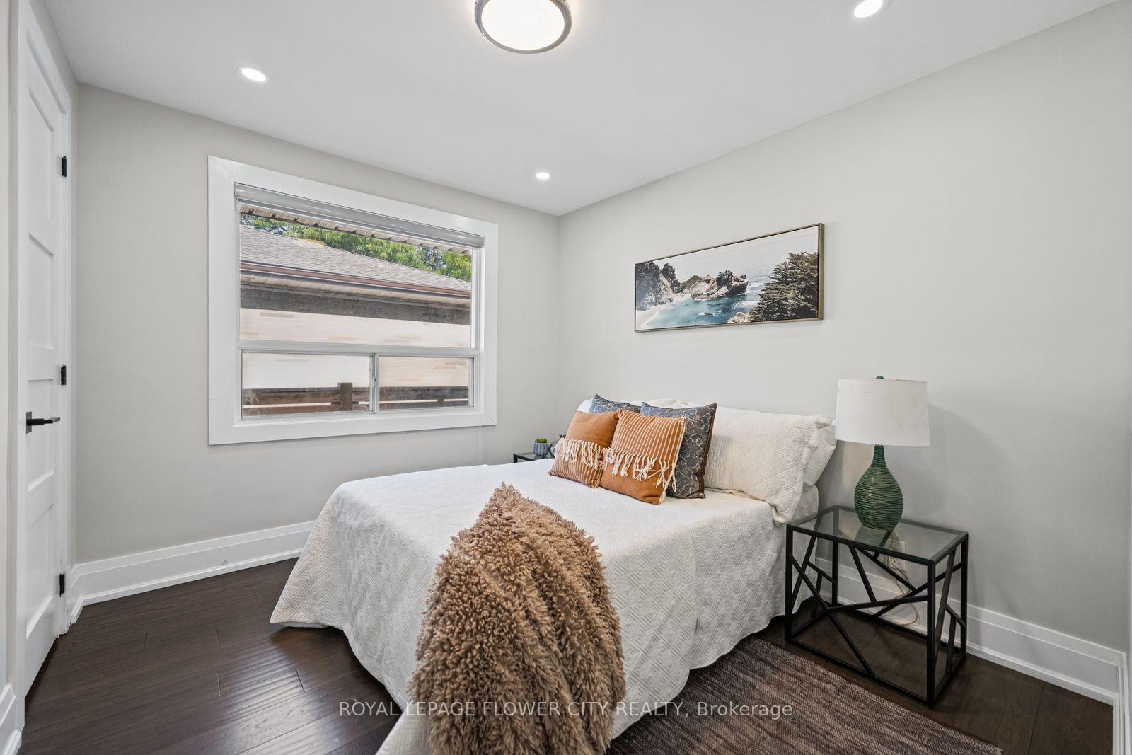 Photo 15 of 1812 Christopher Road, Mississauga, Clarkson — HOMEH